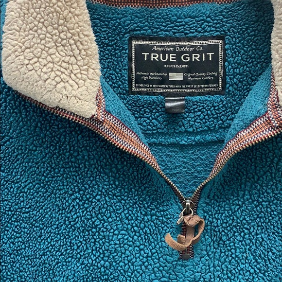 True Grit Sherpa Pullover - Picture 2 of 3